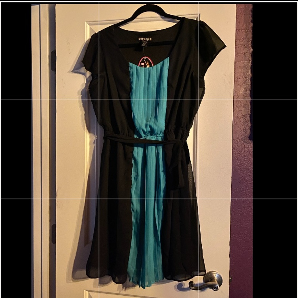 Black teal accordion chiffon dress 1x 14-16